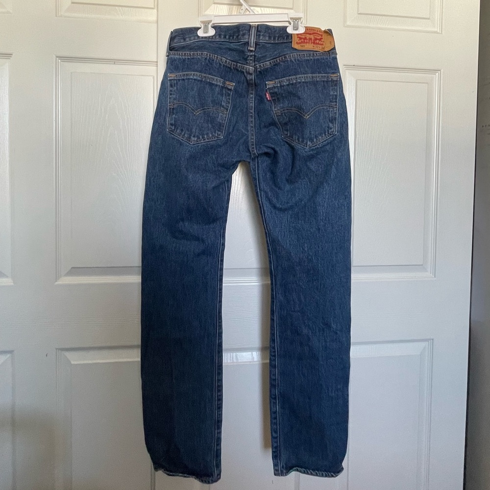 Dark Wash Levi’s 501 32x34